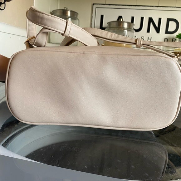 Backpack - Picture 5 of 5